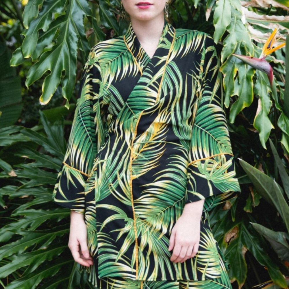 Jennafer Grace black, green, yellow tropical print kimono robe top with pockets